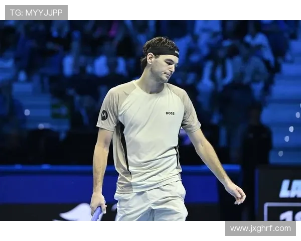 阿尔卡拉斯与弗里茨激战ATP大师赛总决赛 谁能捧起最终奖杯