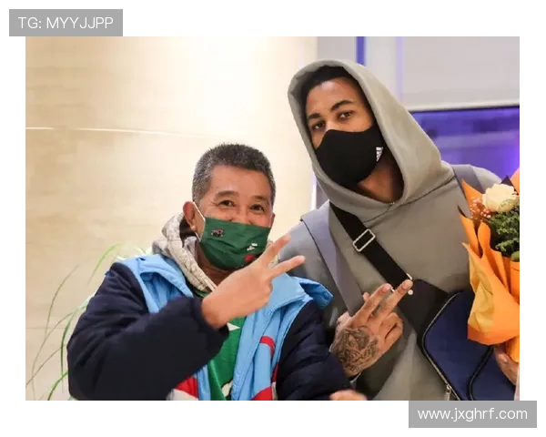 巴黎FC队长暖心回应对手球迷视线受阻私信送票再邀观赛